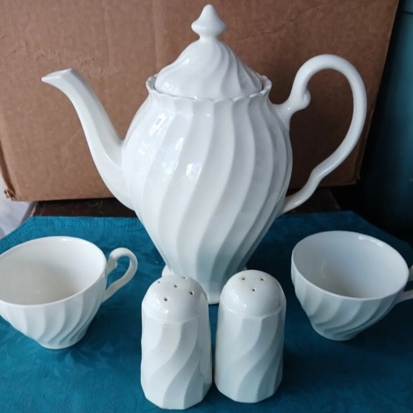 Tea or coffee set